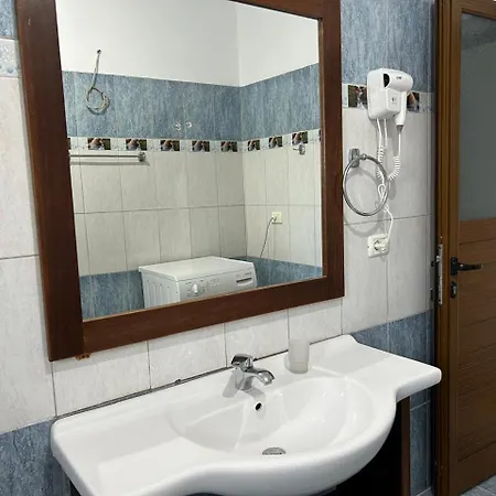 ホテル Islands View クサミル