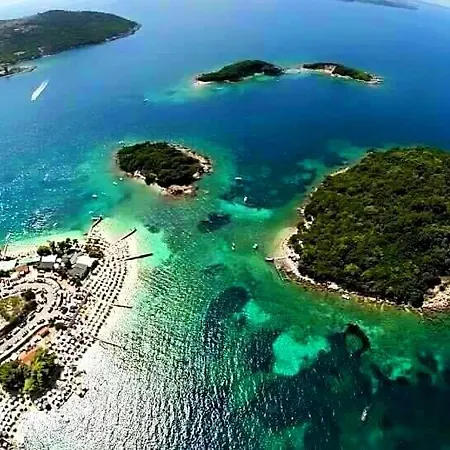 Islands View 3*
