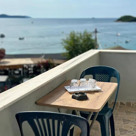 Islands View 3*